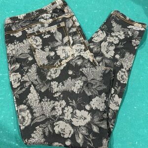 Black and Grey Floral Jeggings
